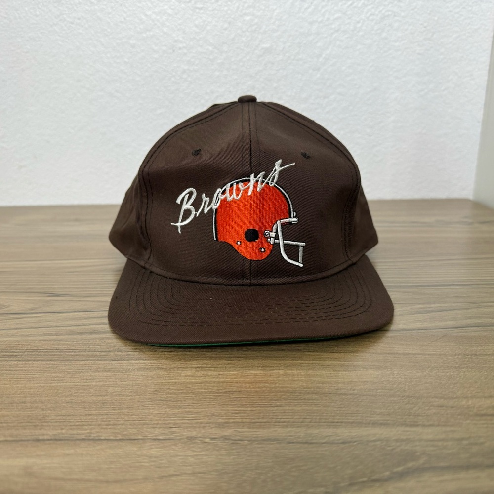 Brand New With Tags Vintage Old Stock Cleveland Browns Snap Back NFL Football